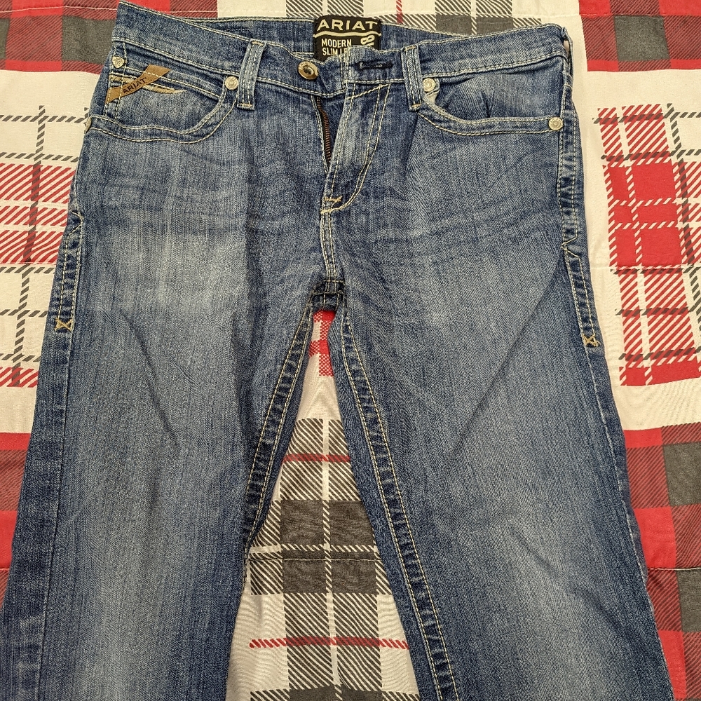 Men's Ariat M8 jeans, slim leg, size 32/32